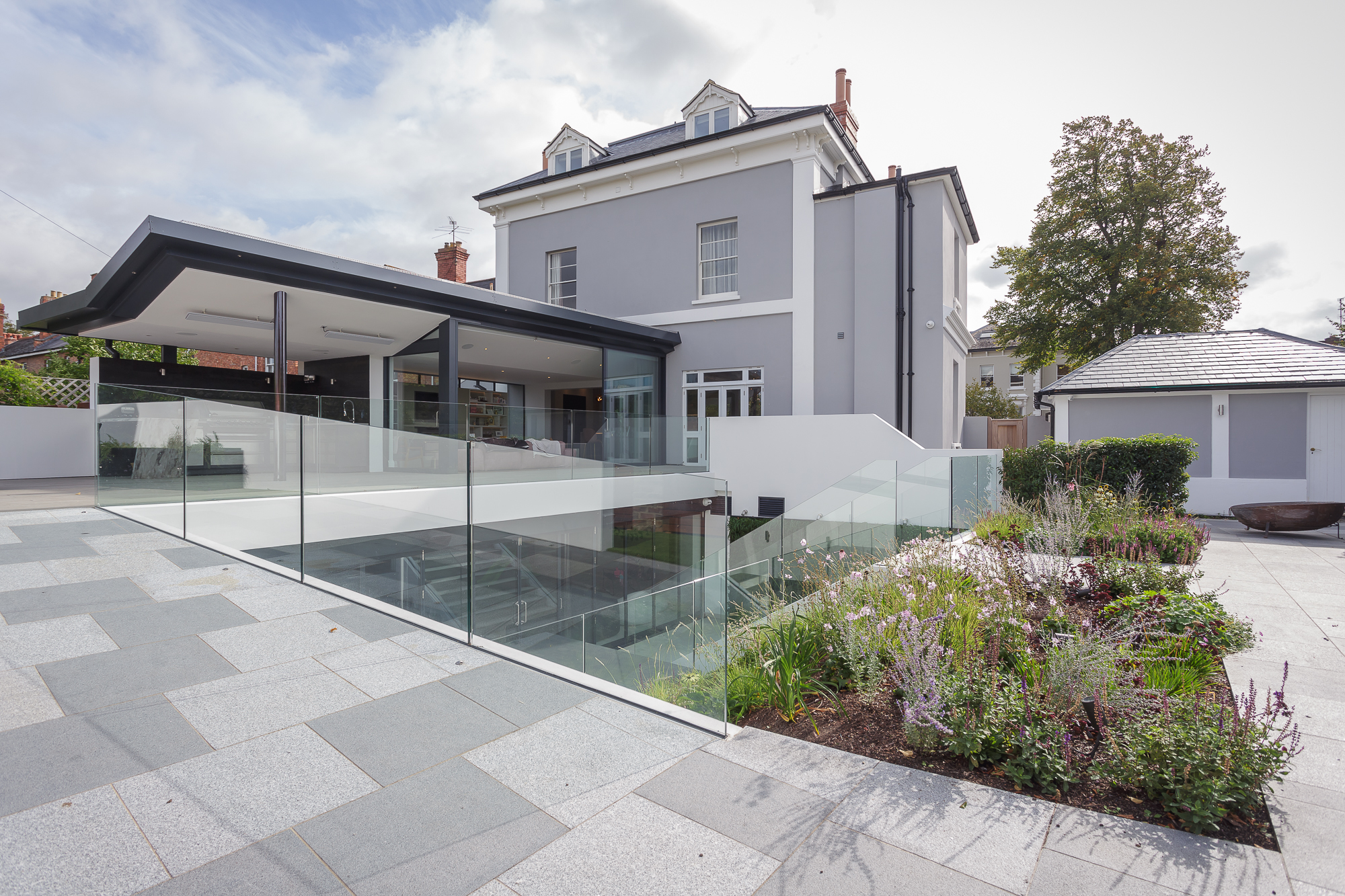 CE - Sydenham Villas - Outside 001